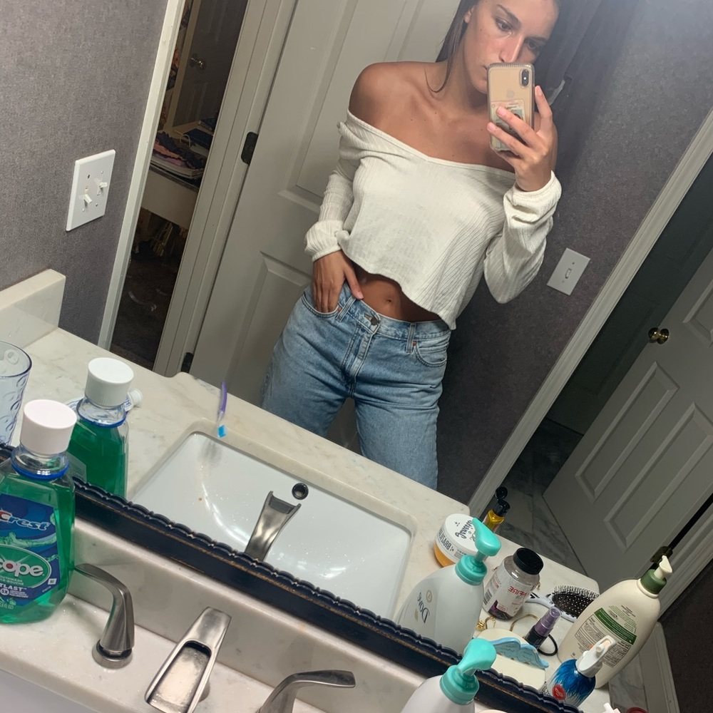 White Long Sleeve Crop Top!